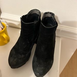 Steve Madden black heeled booties